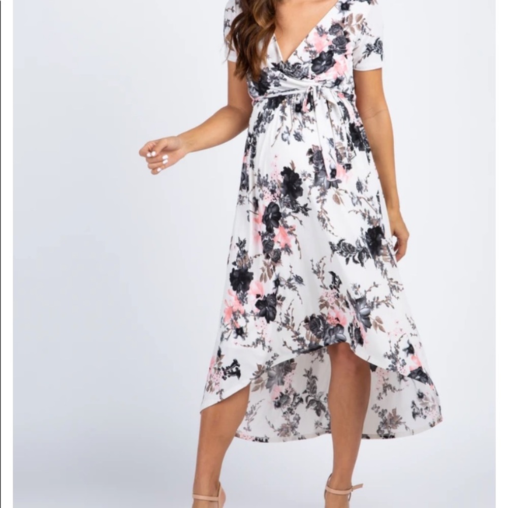 NWT Pinkblush Maternity floral dress in white, navy, and pink. Size: L